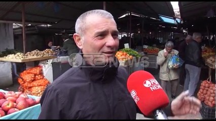 Ora News –Tregjet në Vlorë, produktet të ekspozuara ndaj pluhurit