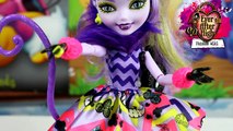 Mattel - Ever After High - Way Too Wonderland / Droga do Krainy Czarów - Madeline Hatter -