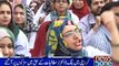 Protesting young doctors demand salary increment in Karachi