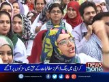 Protesting young doctors demand salary increment in Karachi
