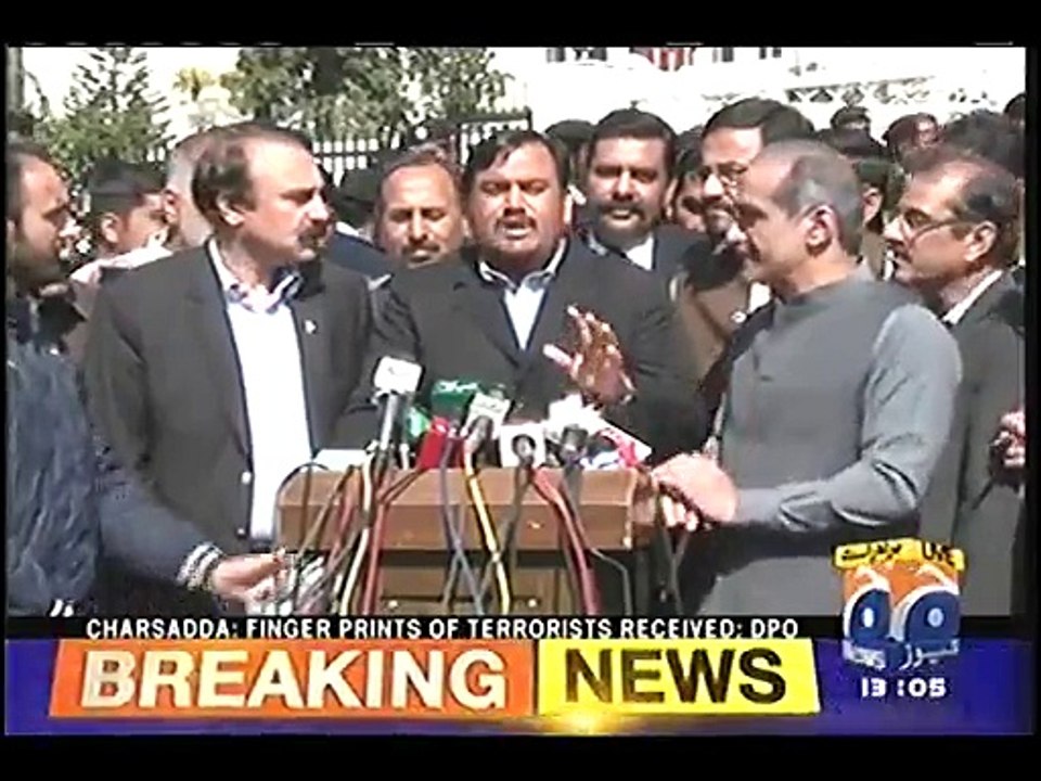 Anusha Rehman threats to News Reporter Outside Supreme Court