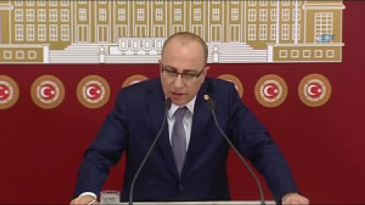 Ankara) MHP'li Vekil İzzet Ulvi Yönter, Başbakan Yıldırım'ın 'Bozkurt İşareti Yapmasını'...