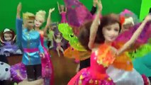Barbie and Kens Wedding Party ! Famous guests! Kisses, Dance, Wedding Cake, Fun !