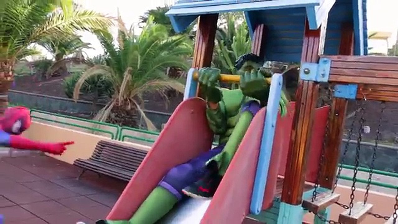 Spiderman vs The Incredible Hulk - Superhero Movie - Battle in Real Life!