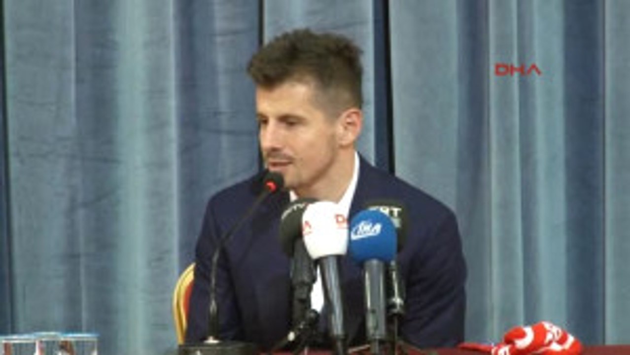 Emre Belözoğlu 'Bir Sene Sonra Mukavelem Bittiğinde Futbolu Bırakmış Olurum 2