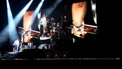 Guns N' Roses - Slash Solo - Melbourne Australia Feb 14 2017