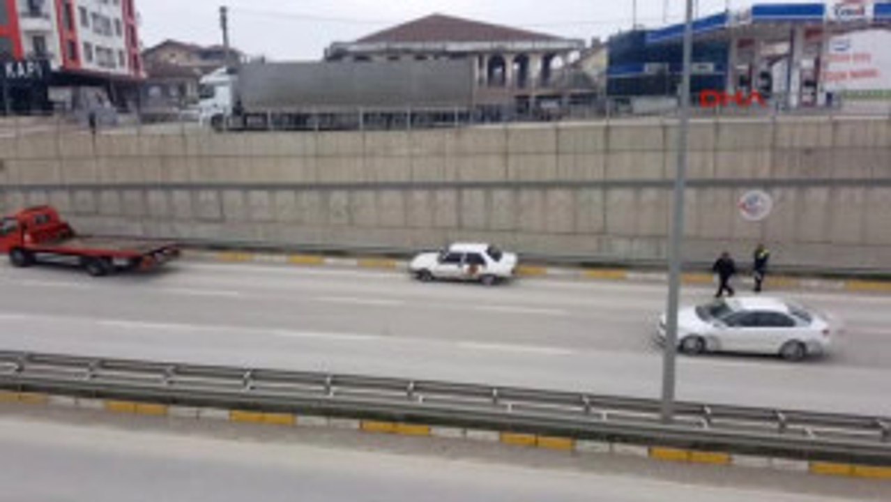 Düzce'de Arızalı Araç Bomba Paniğine Yol Açtı