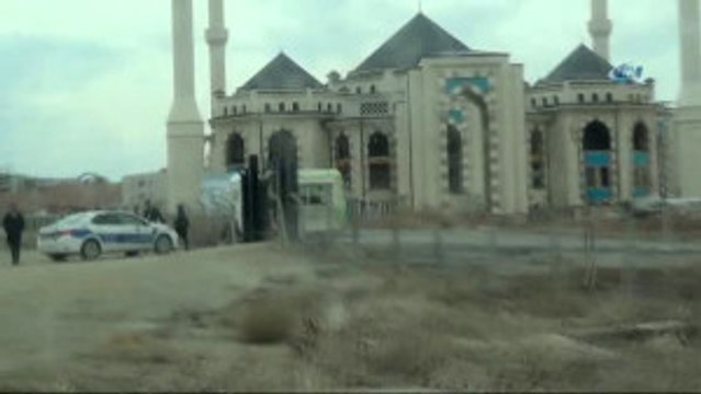 Kırşehir) Polis Noktasından Kaçan Terör Şüphelisi Aranıyor