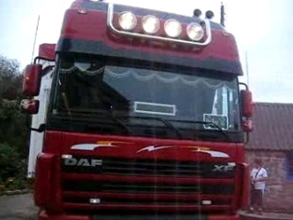 defilé camions decorés