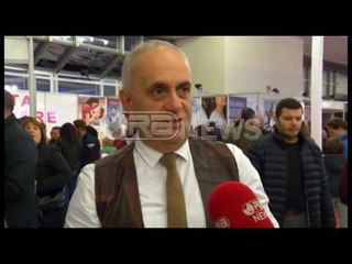 Ora News - Dy faktorët që cënojnë lidhjen e shqiptarëve me librin