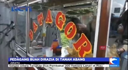 下载视频: Petugas Satpol PP Gelar Razia, Pedagang Buah Tanah Abang Panik