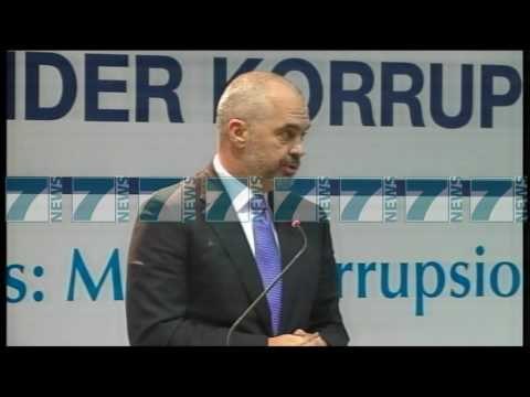 AMBASADORI AMERIKAN DONALD LU SULMON PD, E AKUZON PER GENJESHTRA - News, Lajme - Kanali 10