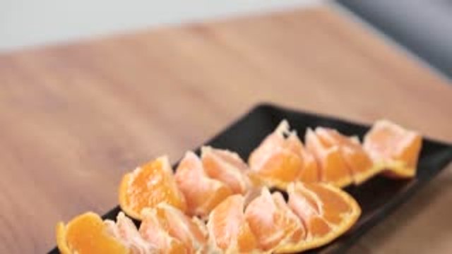 Mandarin Orange Peeling Hack