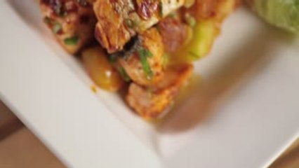 Stir-Fry Salmon With Chilli Bean Sauce And Tomatoes