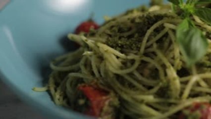 Spaghetti With Pesto Sauce