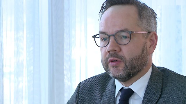 Ministri gjerman për Europën: Kaloni Vetting-un - Top Channel Albania - News - Lajme