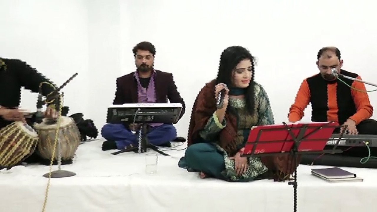 Mere Rashke Qamar