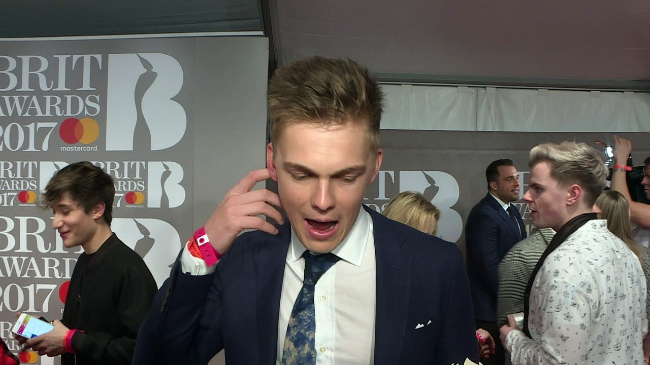 Caspar Lee wants to “prod” Katy Perry