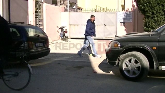 Report TV - Grabitje biznesesh në Fier e Korçë, marrin shuma parash