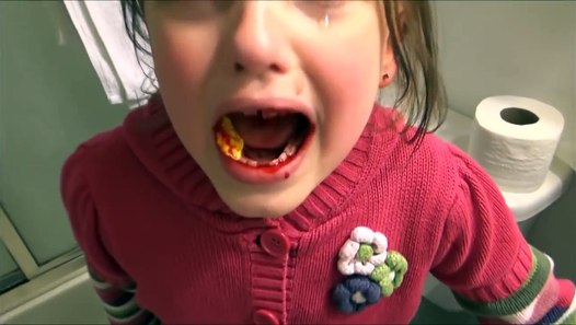 Baby Annabelle Bloody Tooth Freaks Out Victoria & Freak Daddy Save The