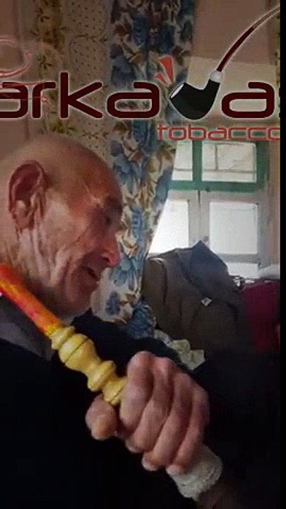 ilk defa nargile icen  adam kesin izleyin | www.arkadastobacco.com