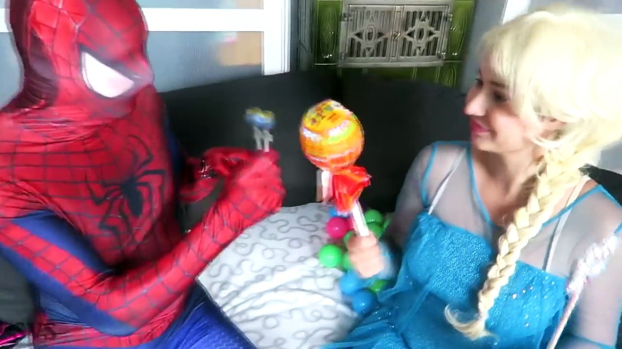 Spiderman vs Congelado Elsa Embarazada, Spiderbaby, Elsa Bebé en la vida  real de la Diversión de los Superhéroes de mo - Vidéo Dailymotion