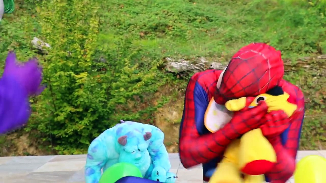 Superhéroe de compilación! Congelados Elsa Besos De Vampiro? Monstruo de la Boda w/ Spiderman Hulk Rapun