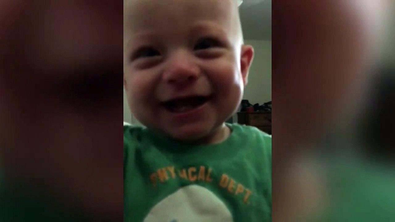 Il a les larmes aux yeux des que sa maman chante "You are my sunshine"
