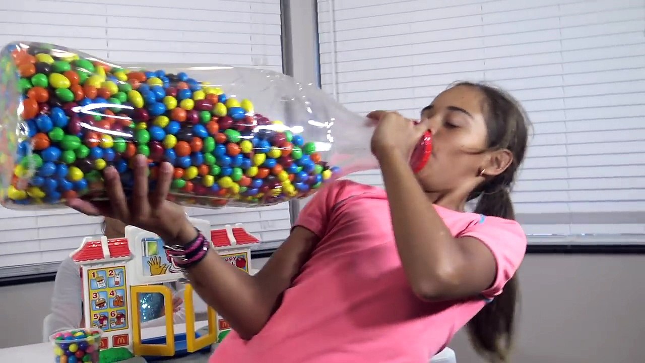 MCDONALDS DRIVE THRU Pretend Play Food Movie Kids Toys Gumballs Joker Sophia Sarah In Real Life-1_2tzMEHYwY