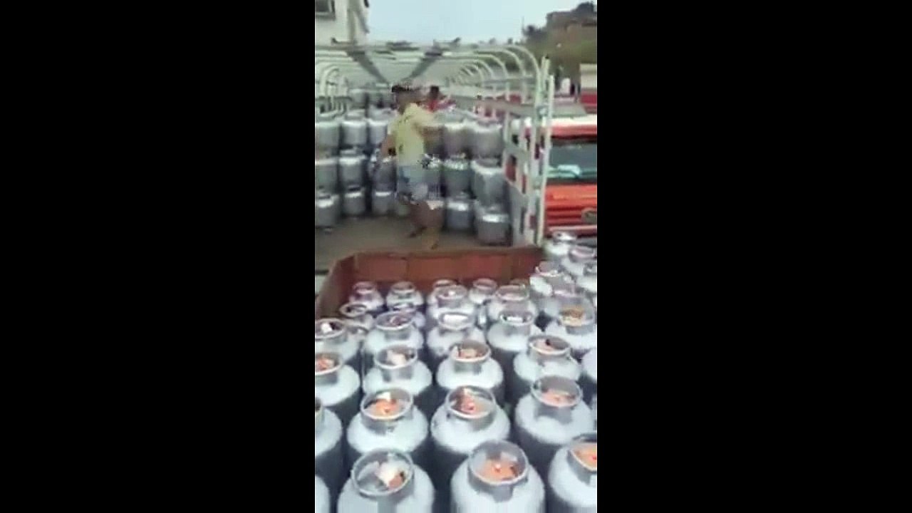 Extremely fast truck loading