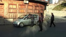 Report TV - Krujë, forcat e policisë ngren postoblloqe per kapjen e të arratisurit Pula