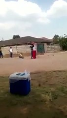 Cette vidéo choquante d'un homme entrain de battre sa compagne risque de vous révolter