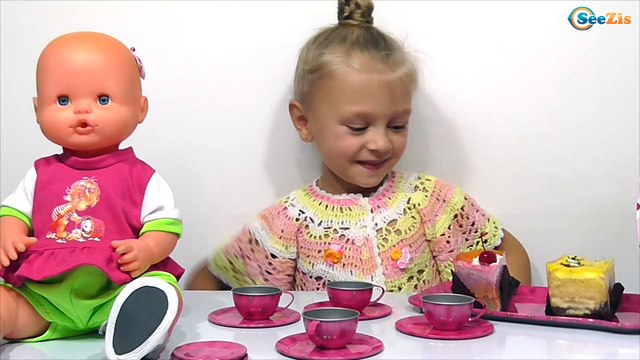 ✔ Кукла Ненуко. Ярослава устраивает чаепитие. Новый набор посуды / Doll Nenuco Tea Time ✔