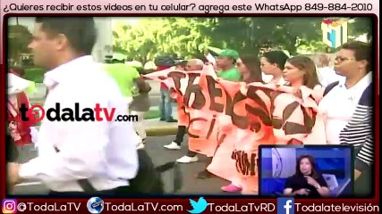 Medicos marcharon hacia el palacio nacional contra las ARS-Telenoticias-Video
