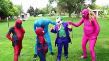 Congelados Elsa y Spider-man Comer Gigante de Malvavisco Broma vs Joker Deadpool Spidey Divertido Superh