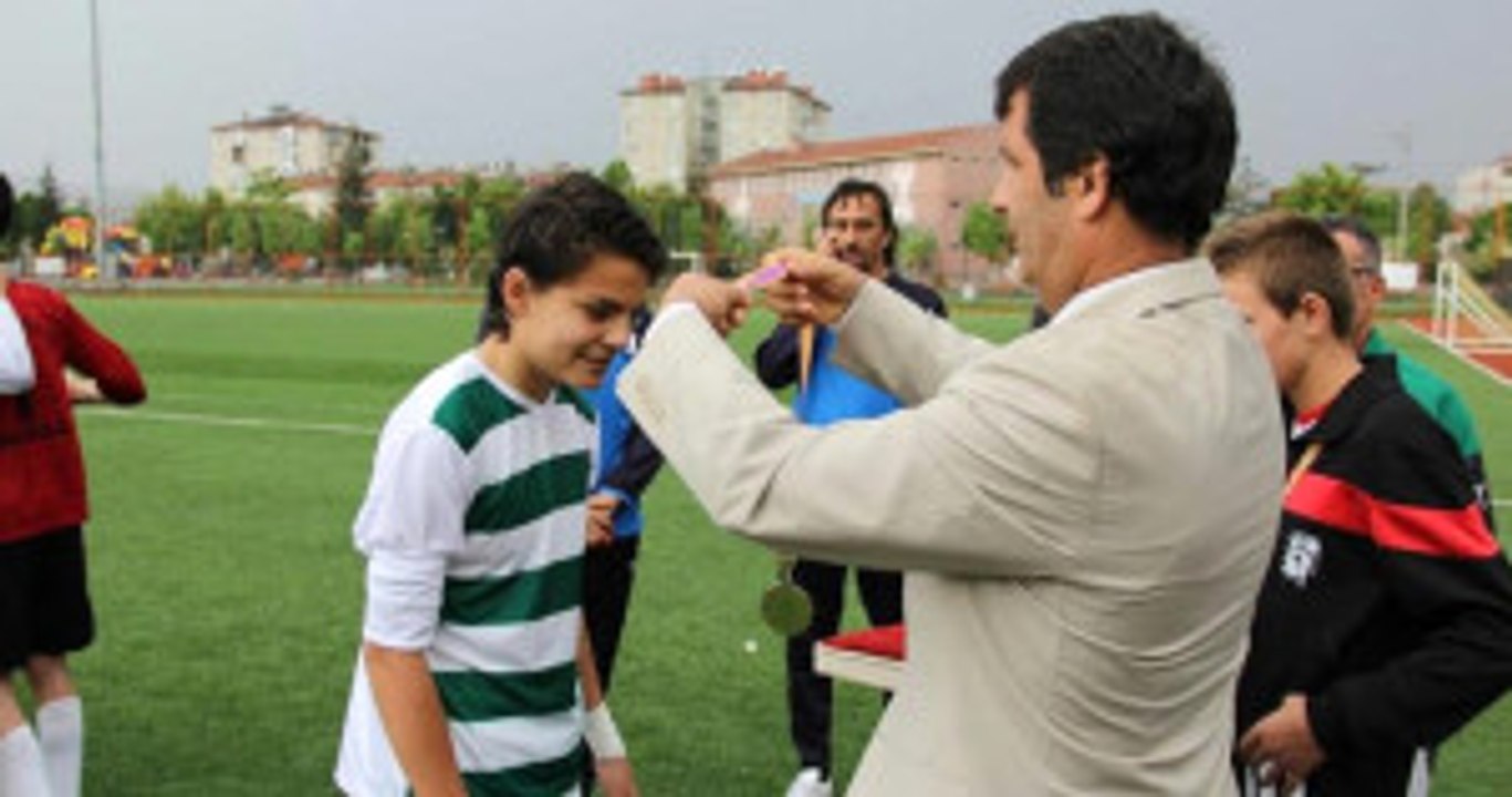 Galatasaray, Enes Ünal'ın Kardeşi Hasan Basri Ünal'ı Transfer Etti