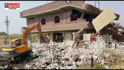 بالفيديو.. أمن سوهاج يعلن سيطرته على نجع الشيخ إمبادر بالبلابيش