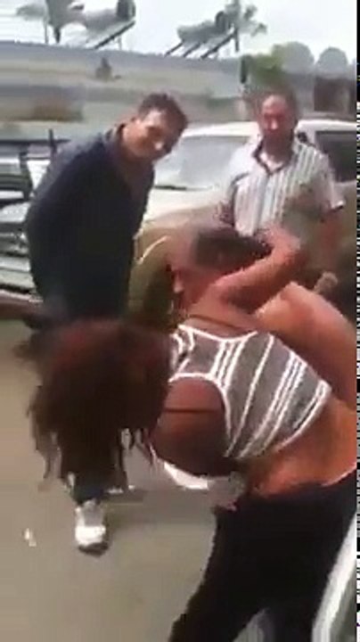 BUZZ: INCROYABLE SCENE dans une rue au liban!