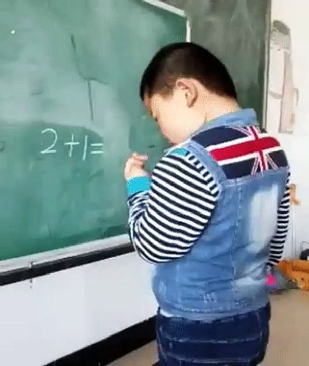 Menino Burro 2+1 = OK