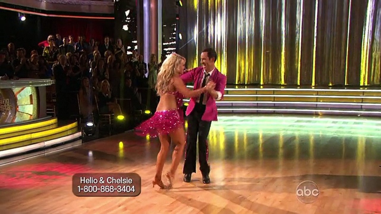 Helio Castroneves & Chelsie Hightower - Jive