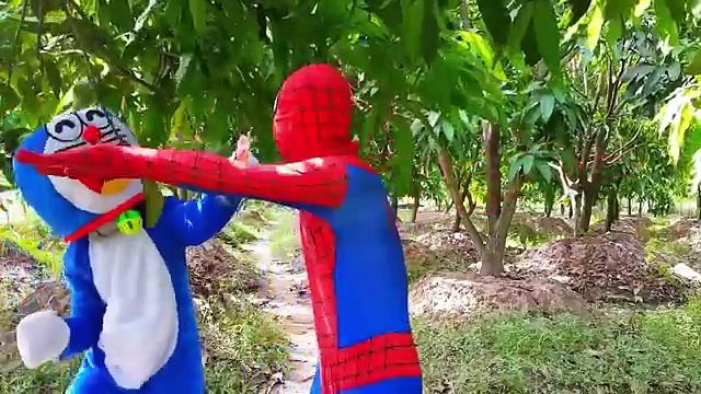 Congelados Elsa pierde su Lengua w/ Superman en Secreto en el AMOR con la Mujer Maravilla, el hombre Araña