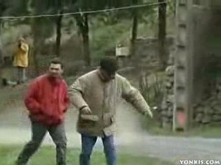 la vie ne tient qu'a un fil !