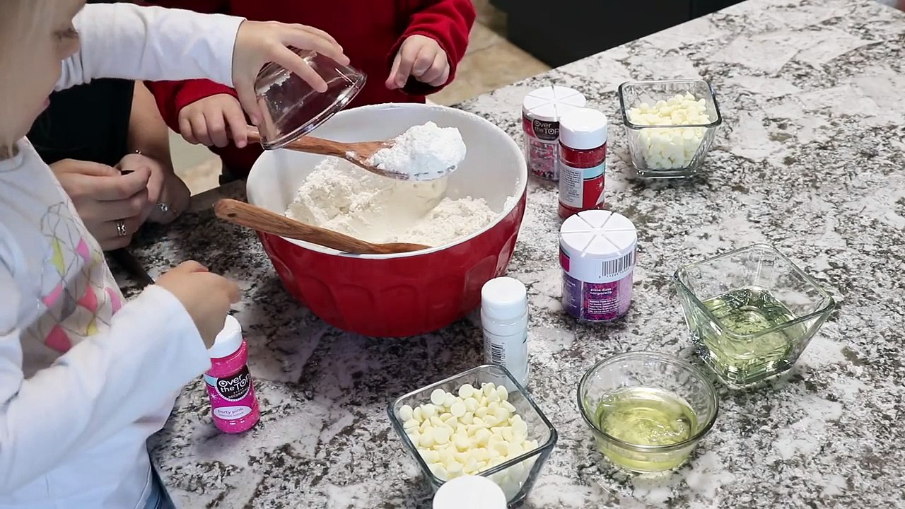 DELICIOUS VALENTINES DAY COOKIES-ygK0zcytmco