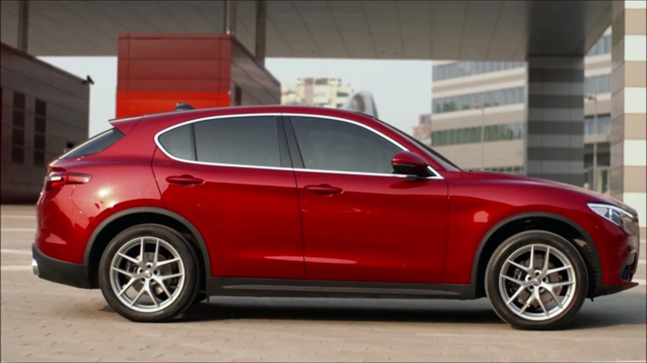 2017 Alfa Romeo Stelvio - Exterior Design-wlvEZNjUnek