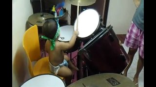The Cutest Little Drummer Boy 2017-8SUzItCbnDA