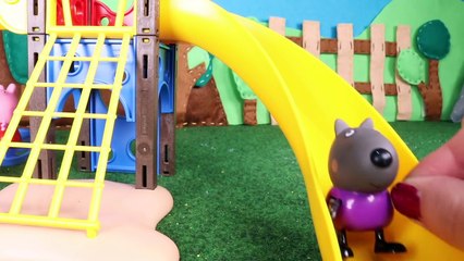 Peppa Pig Toys in English  Peppa Pig Make Up with a Lipstick ❤️-qTUKcW5KnOs