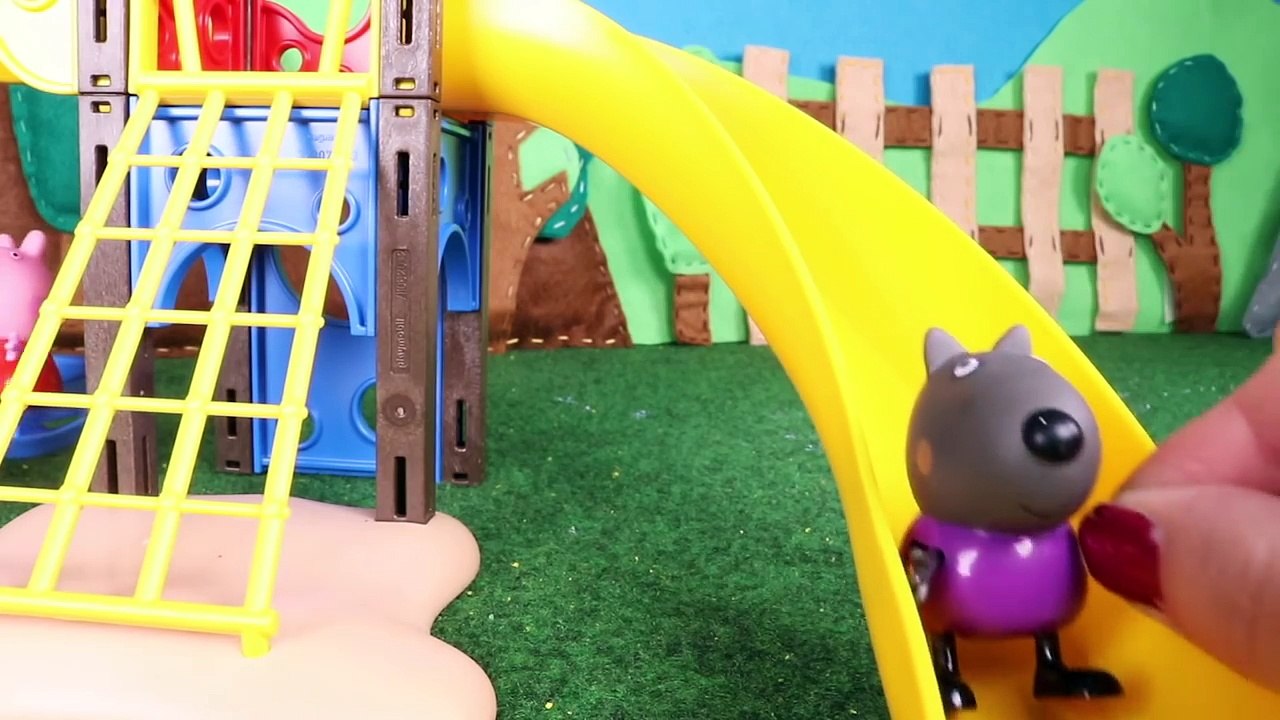 Peppa Pig Toys in English  Peppa Pig Make Up with a Lipstick ❤️-qTUKcW5KnOs