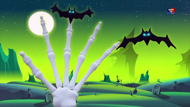 Famille de doigts de chauve-souris _ Chanson d'Halloween _ Halloween Song _ Bat Finger Family-YQwowHN1Qek