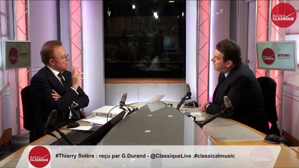 "Emmanuel Macron passe son temps à changer d'avis" Thierry Solère (24/02/2017)