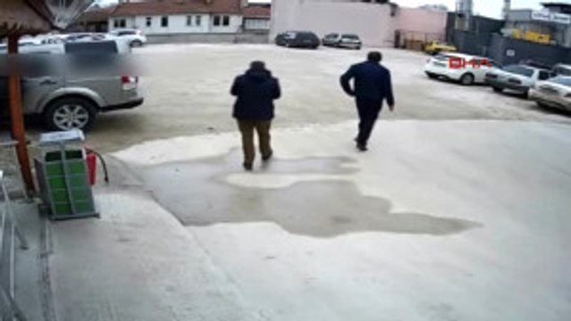 Çete Çökertildi: FETÖ'cüler Konsolosluk Araçlarıyla Yurt Dışına Çıkarılmış